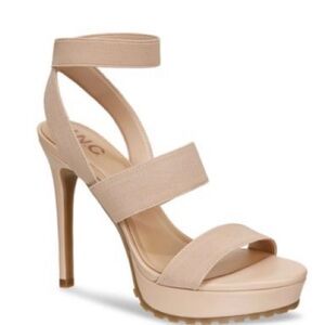 New I.N.C International Concepts.